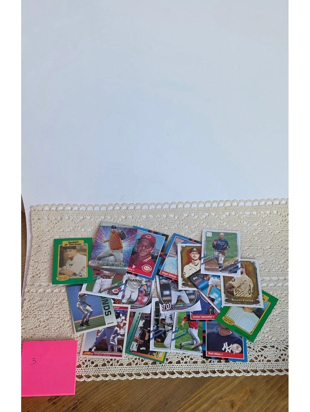 20 Card Mixed Sports Trading Card Lot Baseball Football Basketball Soccer